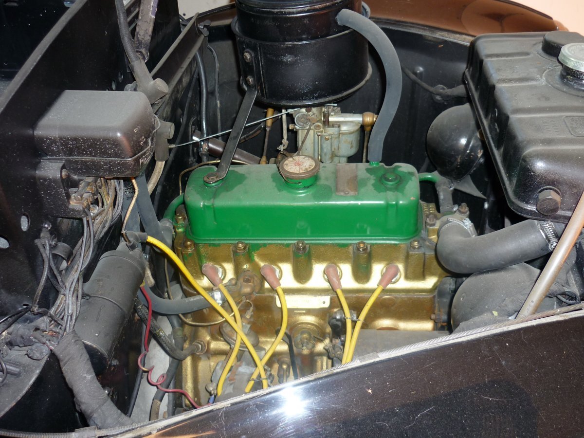 P1010303 - 4x3 - engine