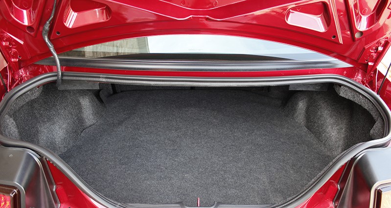 2003 Ford Mustang SVT Cobra - 27