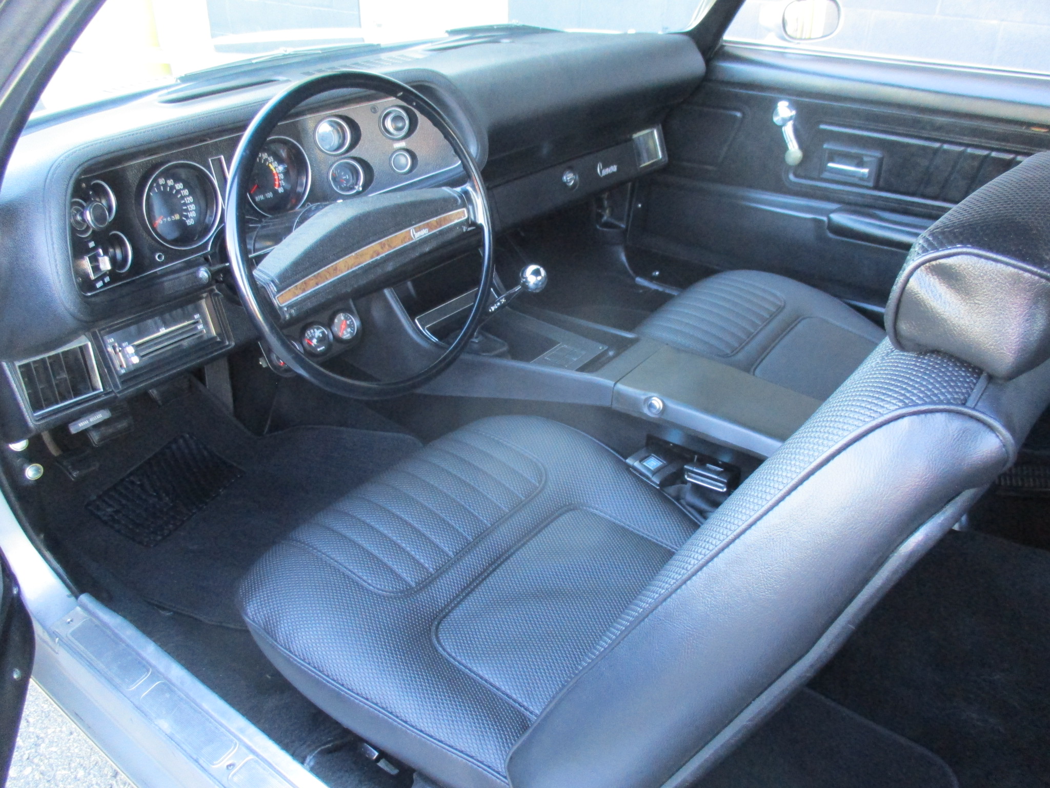 1970-Camaro-Silver-Z28-019