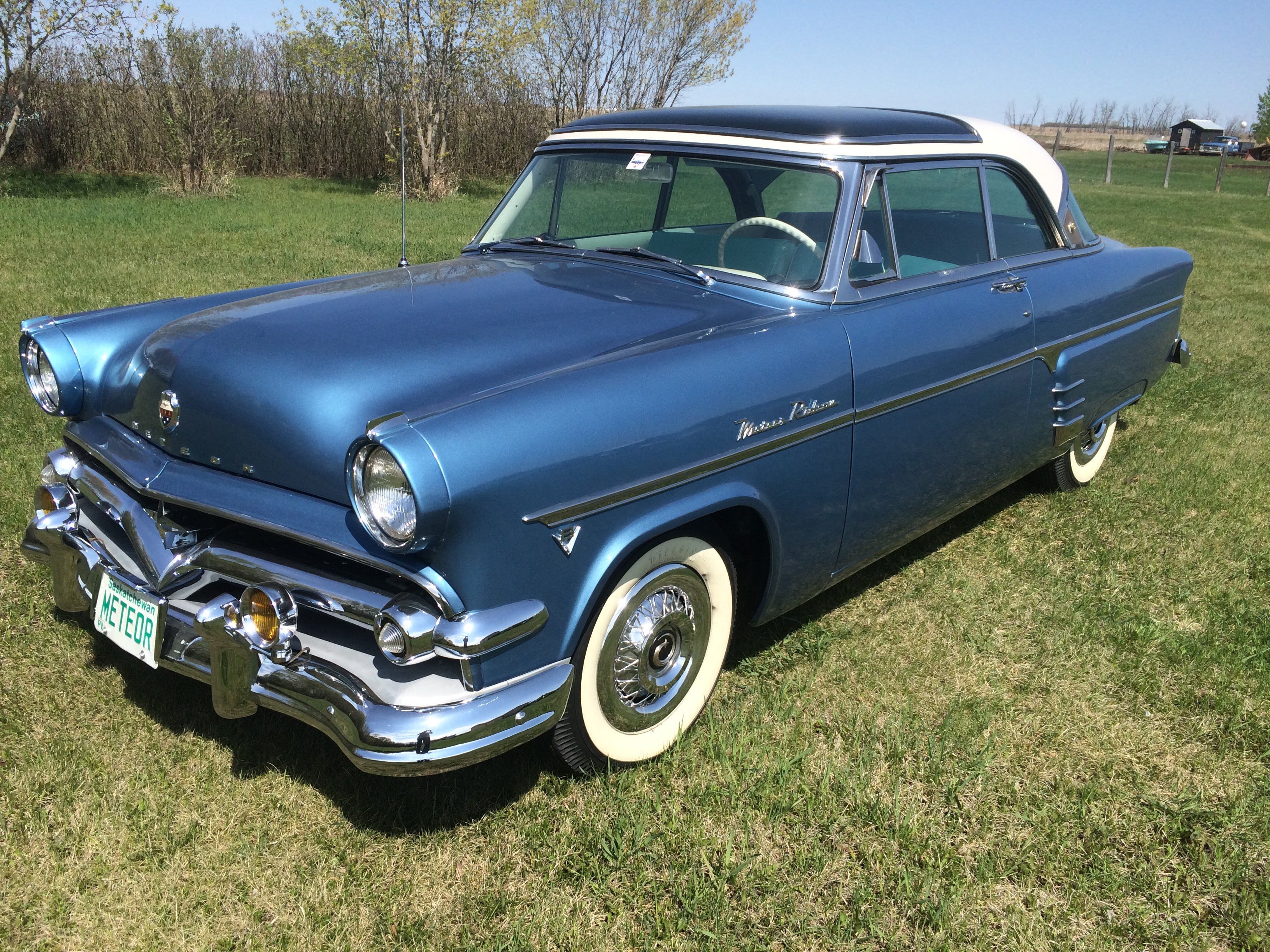 1954 Meteor Victoria Skyliner