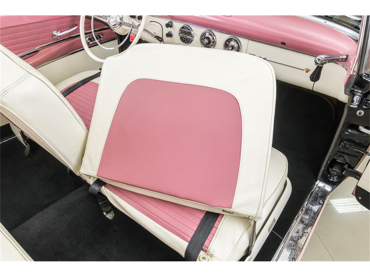 13650659-1955-ford-fairlane-std