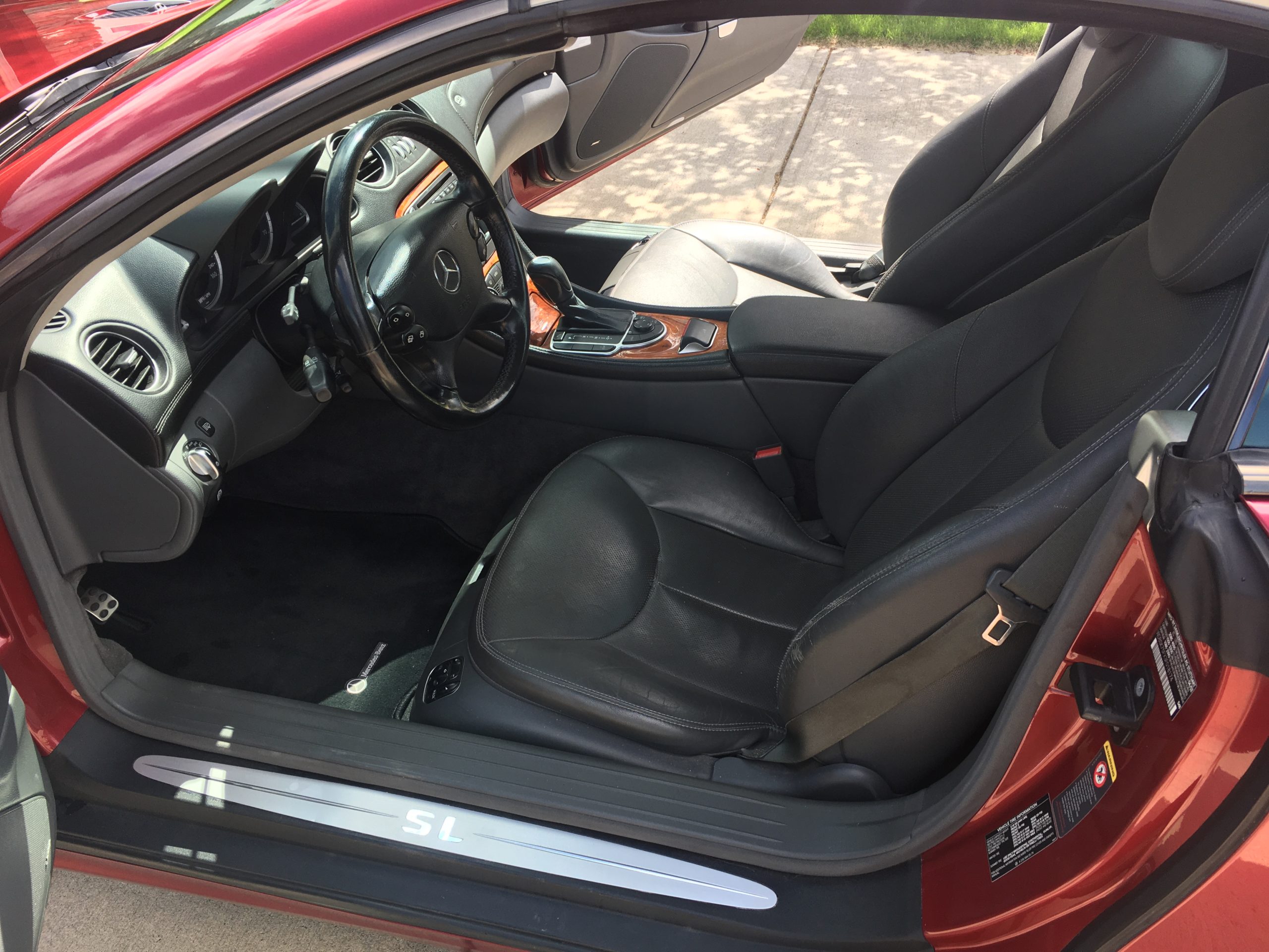 DC8D3C1A-BF62-4FE5-98F8-01388F10BDB2