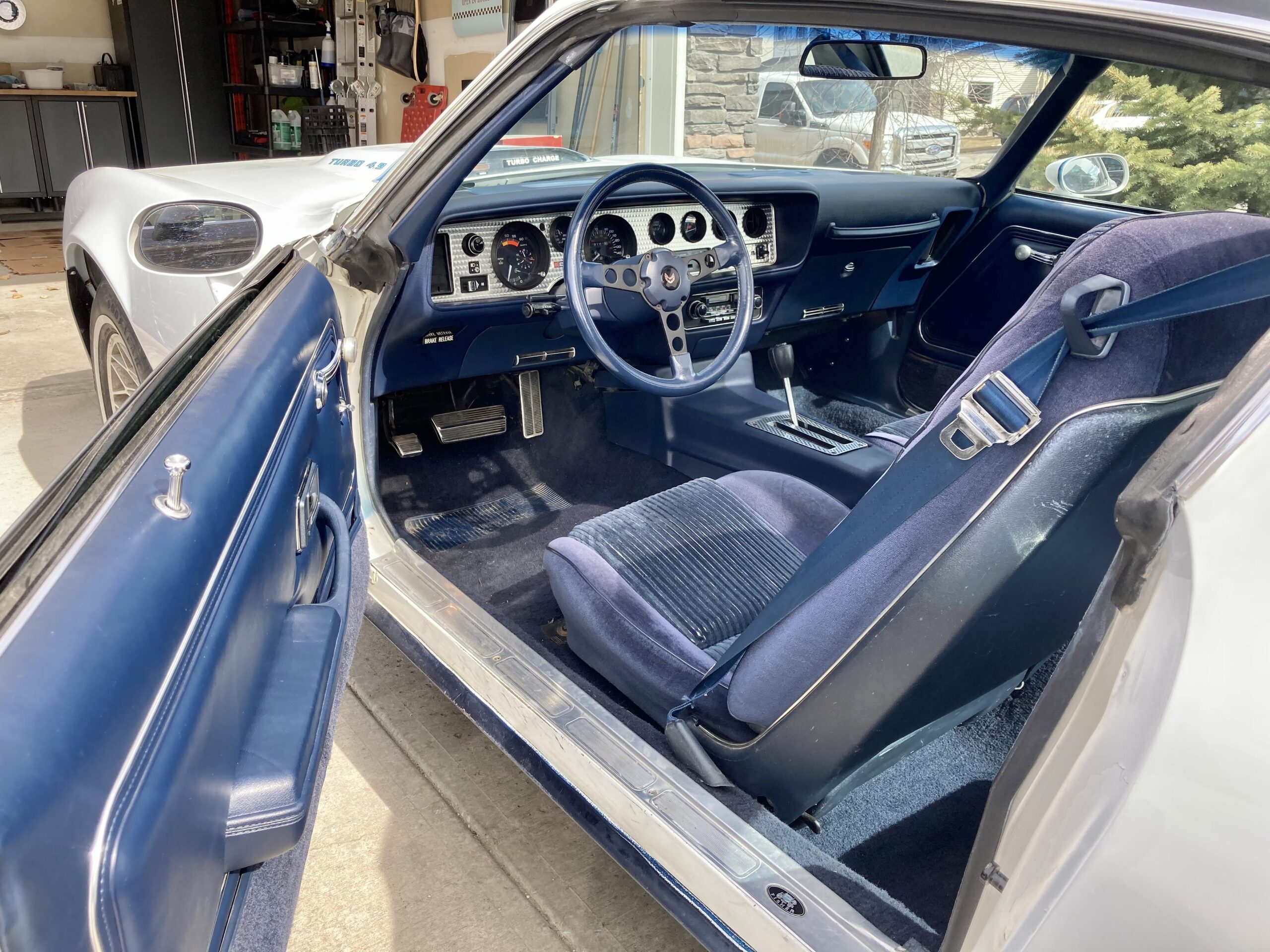 BF0B9C7C-81A6-42C5-923C-820E8F79A0EA