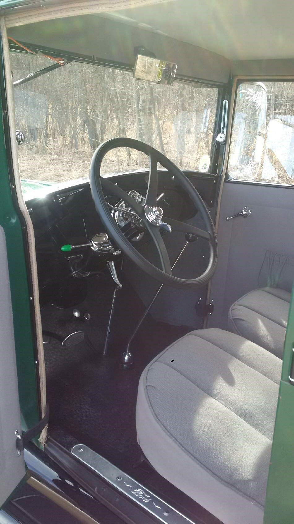 1928 Tudor - Interior Driver's view