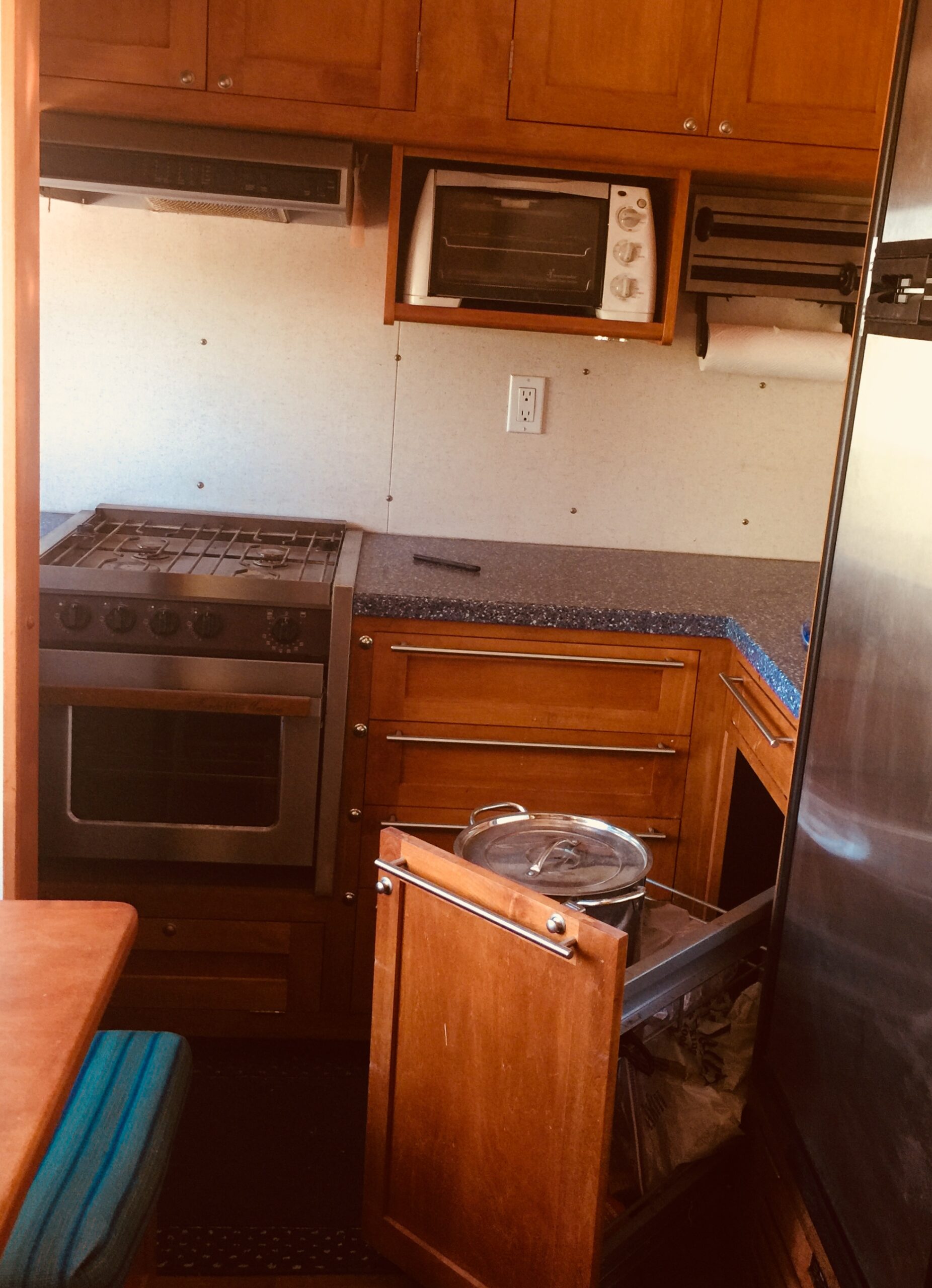 1EFFF9B1-4CFB-42BA-8221-A5FAE2AD703E