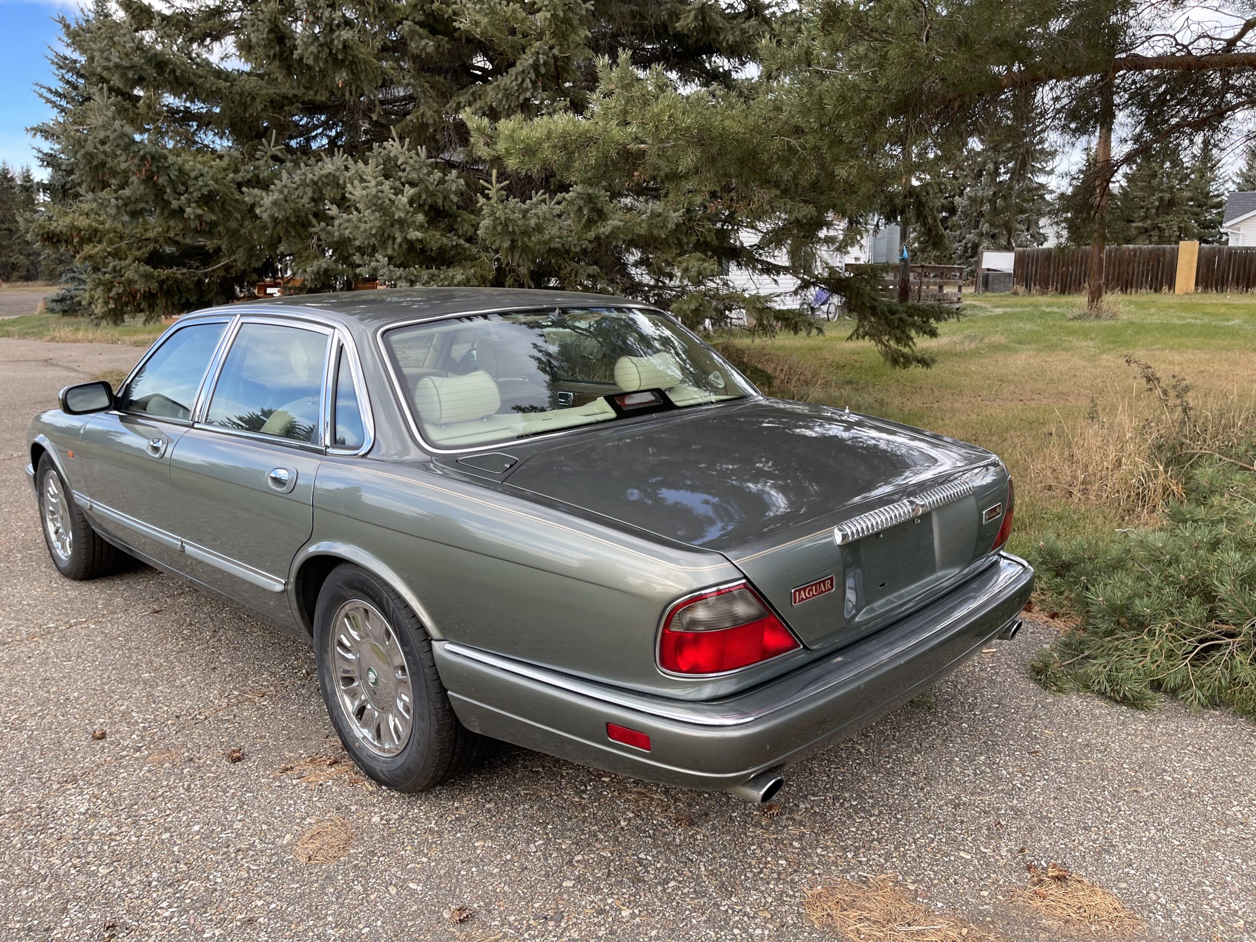 W97uUpqbRBaetERv5ZHmHg