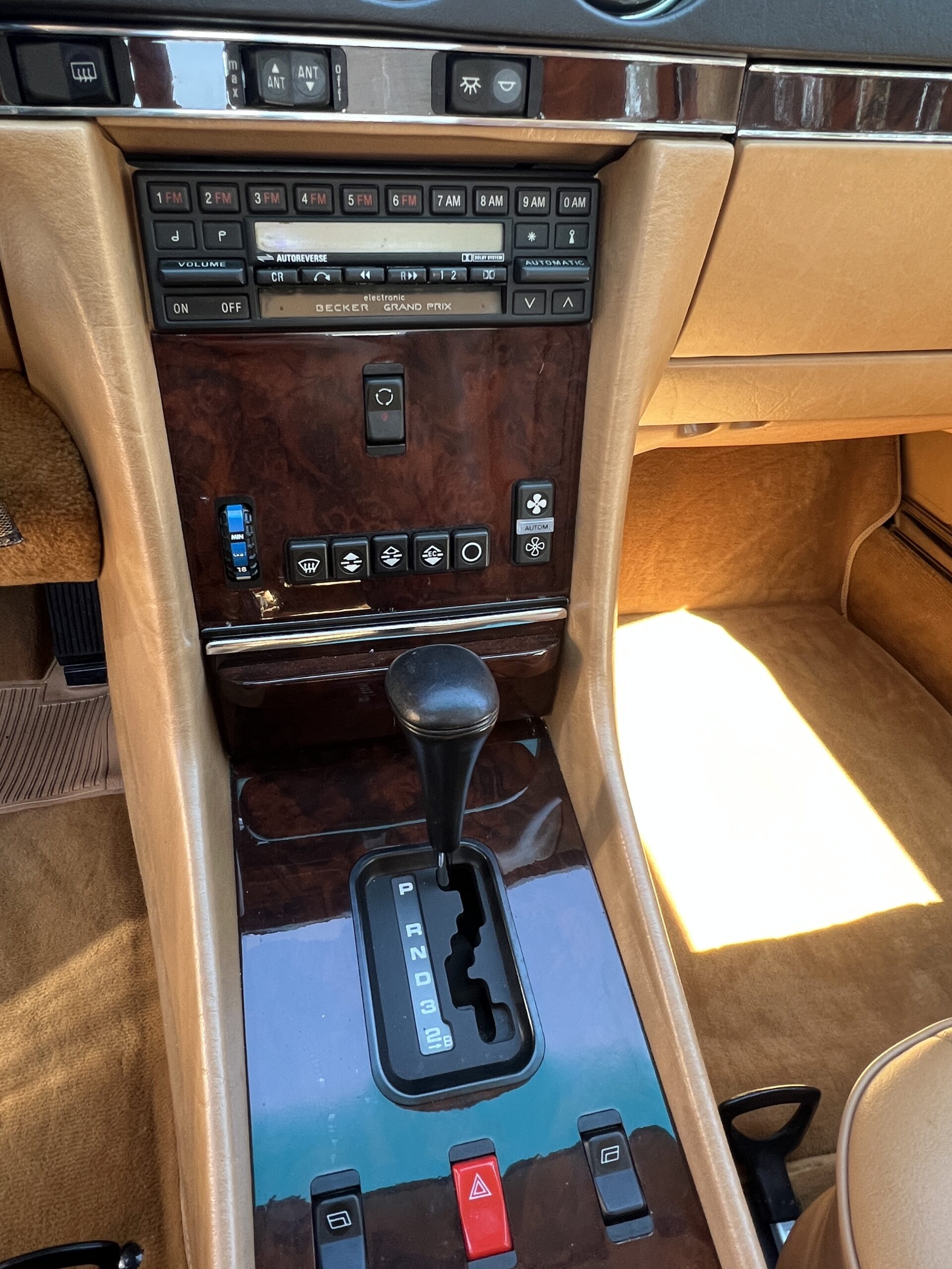 B7AE8FF3-9172-405B-840A-9702B2254B99