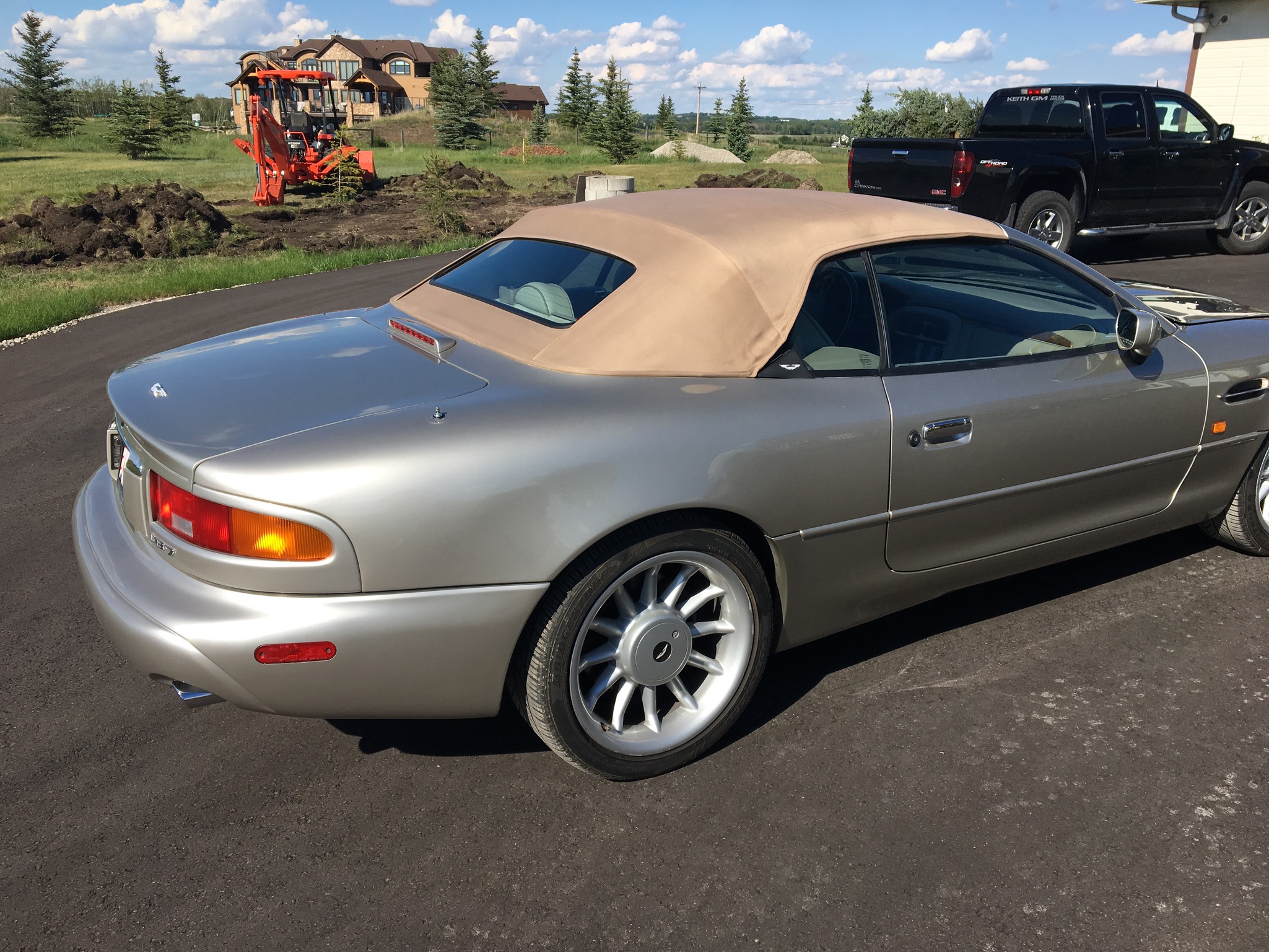 25435B15-30C4-4DC1-8195-80DD136759B7