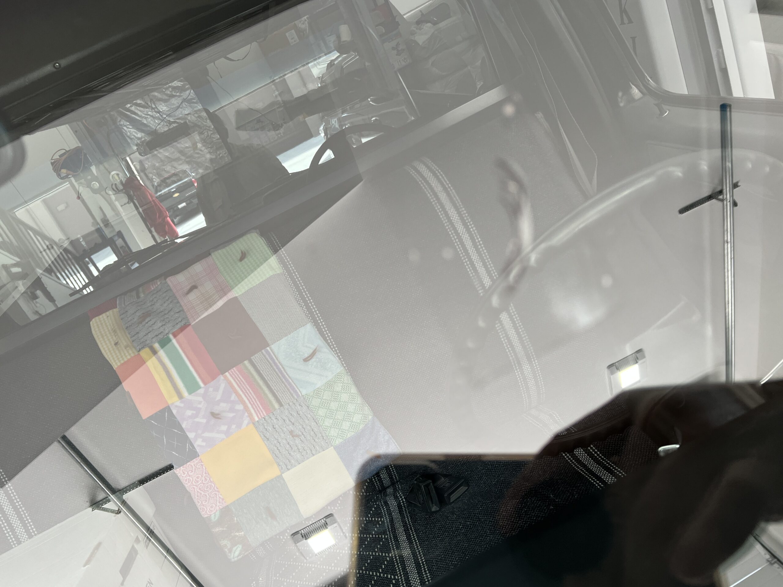 EE70256E-5C0F-411B-9565-7B5066C3D4ED