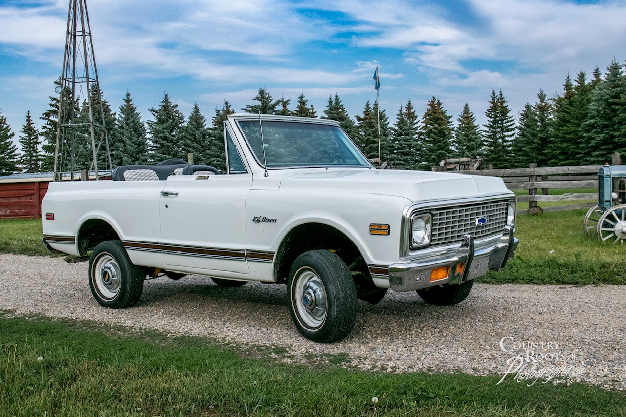 SOLD 1972 Chevrolet K5 Blazer