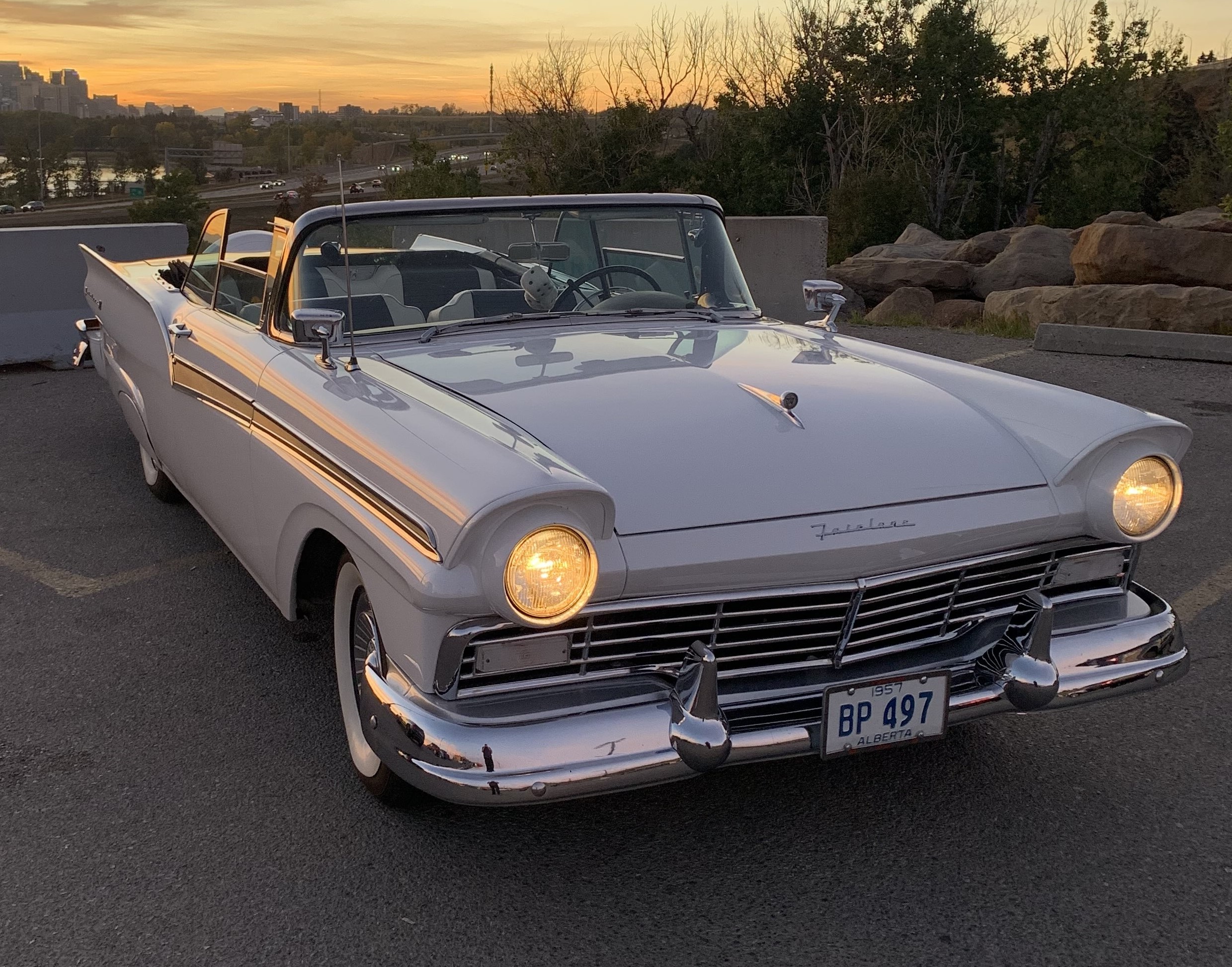 1957 Ford Fairlane 500 Sunliner